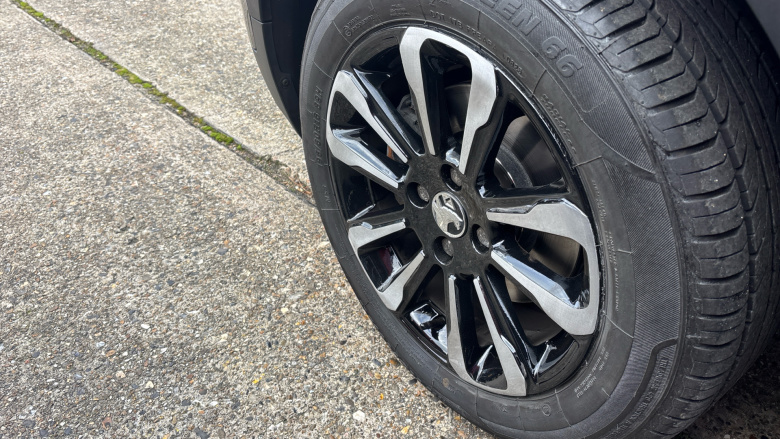 Vauxhall Crossland 1.2 Turbo [130] Design 5dr Auto Petrol Hatchback